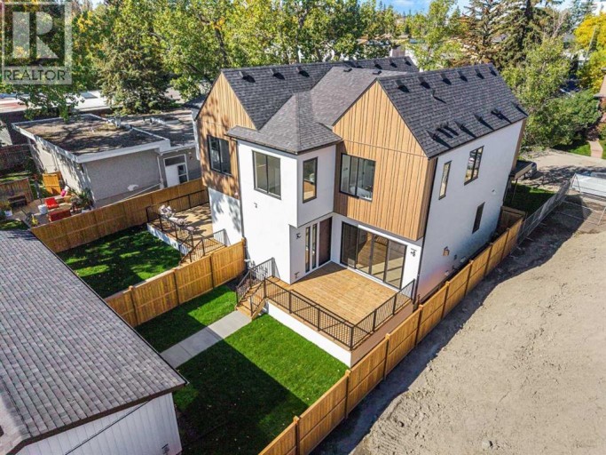 725 53 Avenue SW, Calgary, Alberta, T2V0C4