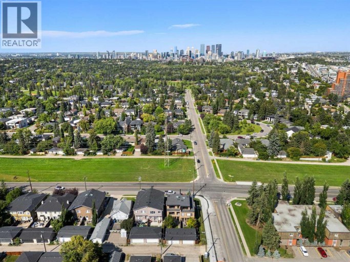 725 53 Avenue SW, Calgary, Alberta, T2V0C4