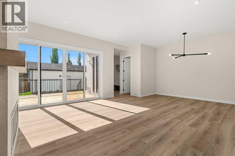 725 53 Avenue SW, Calgary, Alberta, T2V0C4