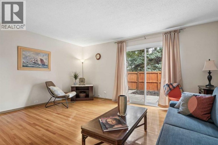 23, 330 Canterbury Drive SW, Calgary, Alberta, T2W1H6