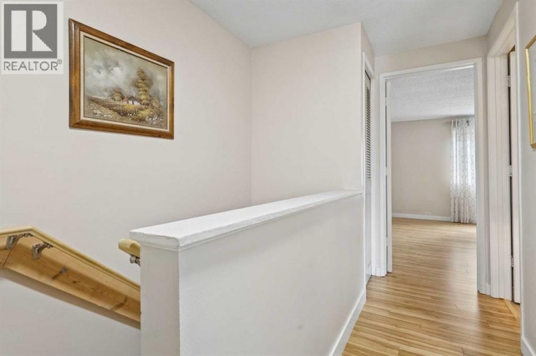 23, 330 Canterbury Drive SW, Calgary, Alberta, T2W1H6