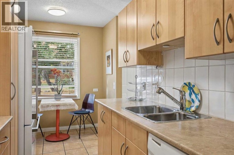 23, 330 Canterbury Drive SW, Calgary, Alberta, T2W1H6