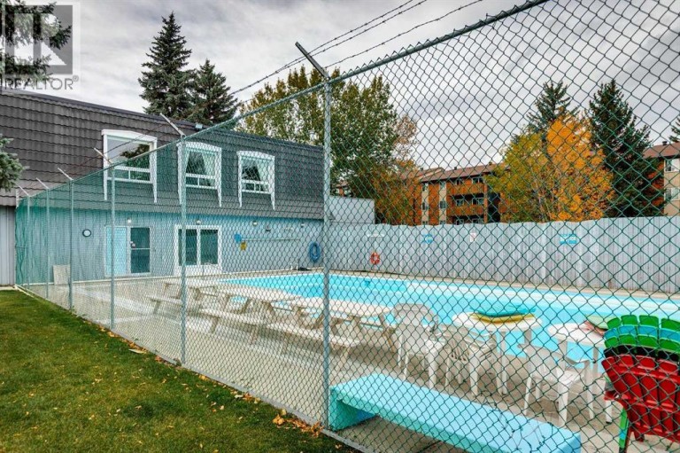 23, 330 Canterbury Drive SW, Calgary, Alberta, T2W1H6