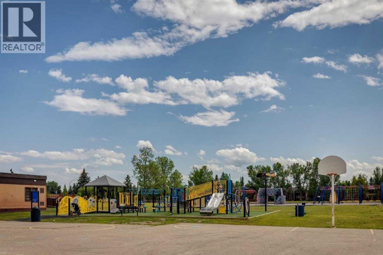 23, 330 Canterbury Drive SW, Calgary, Alberta, T2W1H6