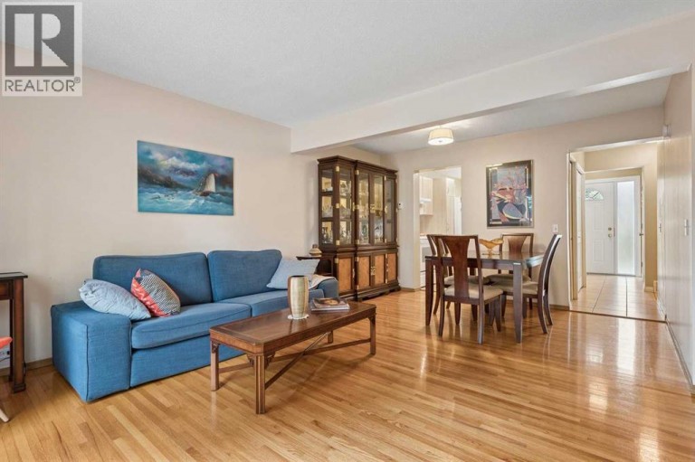 23, 330 Canterbury Drive SW, Calgary, Alberta, T2W1H6