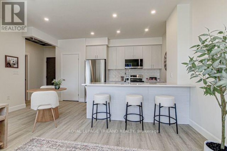 307 - 75 WALNUT STREET, St. Thomas, Ontario, N5R2Y7