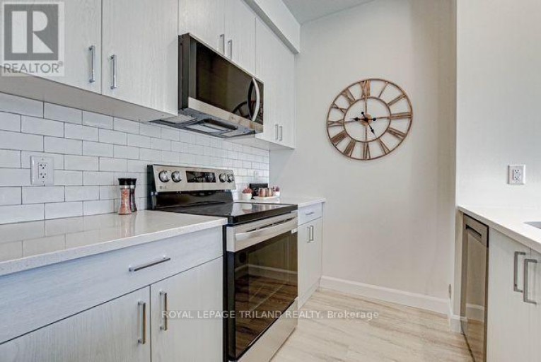 307 - 75 WALNUT STREET, St. Thomas, Ontario, N5R2Y7