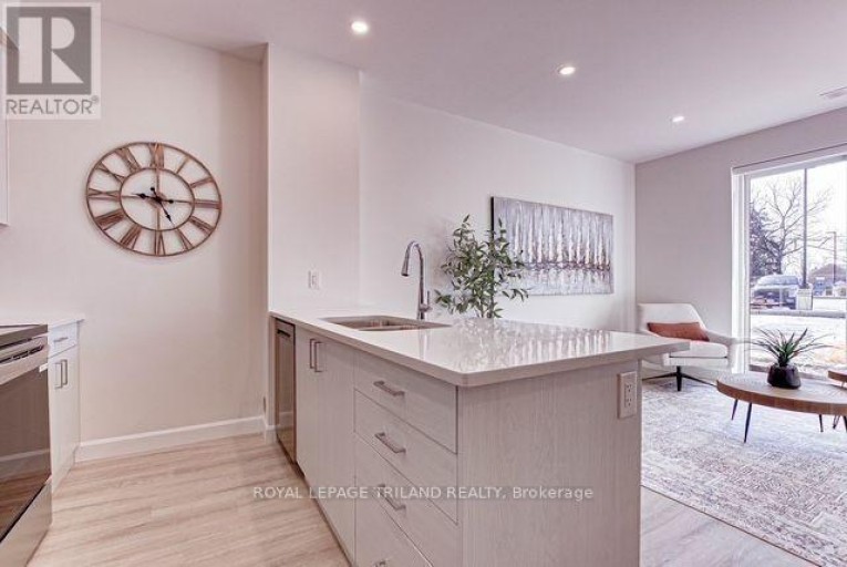 307 - 75 WALNUT STREET, St. Thomas, Ontario, N5R2Y7