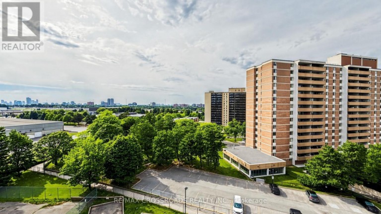 817 - 100 DUNDALK DRIVE, Toronto (Dorset Park), Ontario, M1P4V2