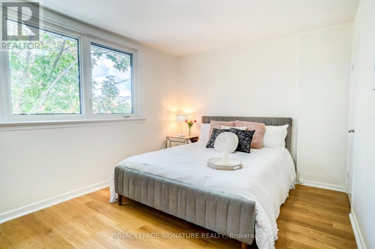 105 EARLSCOURT AVENUE, Toronto (Corso Italia-Davenport), Ontario, M6E4A8