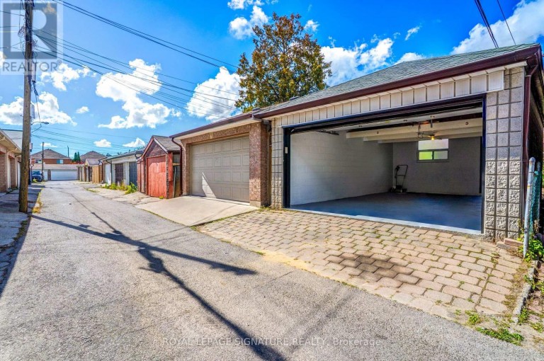 105 EARLSCOURT AVENUE, Toronto (Corso Italia-Davenport), Ontario, M6E4A8