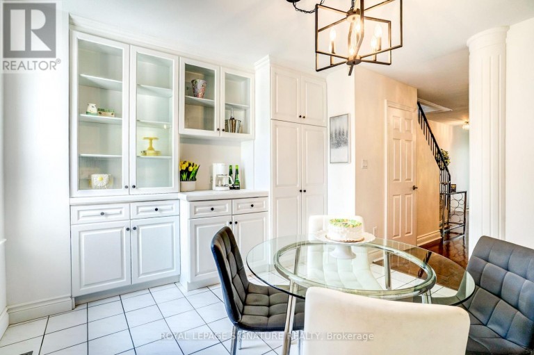 105 EARLSCOURT AVENUE, Toronto (Corso Italia-Davenport), Ontario, M6E4A8