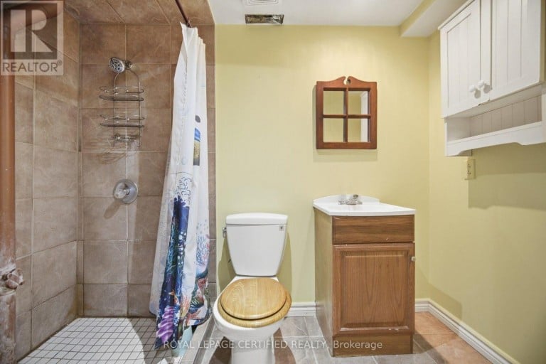 75 CLOVERDALE DRIVE, Brampton (Avondale), Ontario, L6T2T5