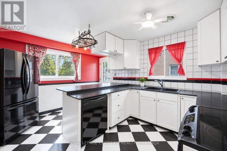 75 CLOVERDALE DRIVE, Brampton (Avondale), Ontario, L6T2T5