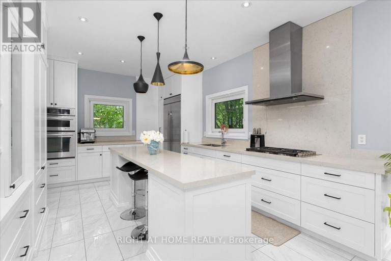 437 THE KINGSWAY, Toronto (Edenbridge-Humber Valley), Ontario, M9A3W1