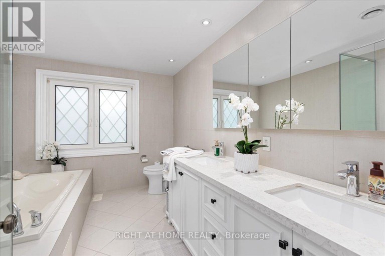 437 THE KINGSWAY, Toronto (Edenbridge-Humber Valley), Ontario, M9A3W1