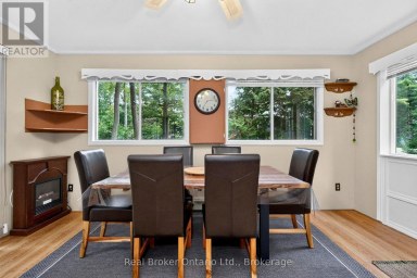 16 FREDRICK AVENUE Tiny Ontario photo 12