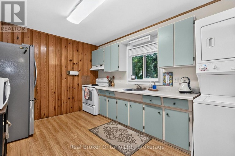 16 FREDRICK AVENUE, Tiny, Ontario, L0L1P0