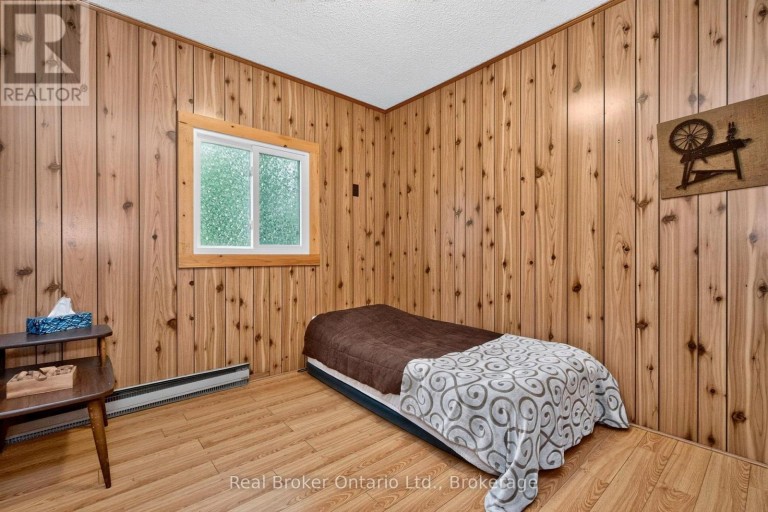 16 FREDRICK AVENUE, Tiny, Ontario, L0L1P0