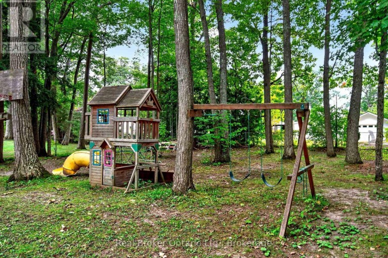 16 FREDRICK AVENUE, Tiny, Ontario, L0L1P0