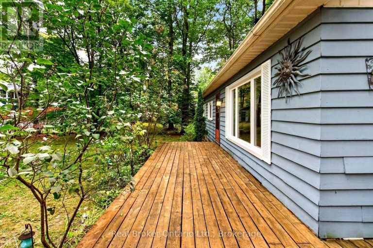 16 FREDRICK AVENUE, Tiny, Ontario, L0L1P0