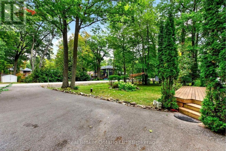 16 FREDRICK AVENUE, Tiny, Ontario, L0L1P0