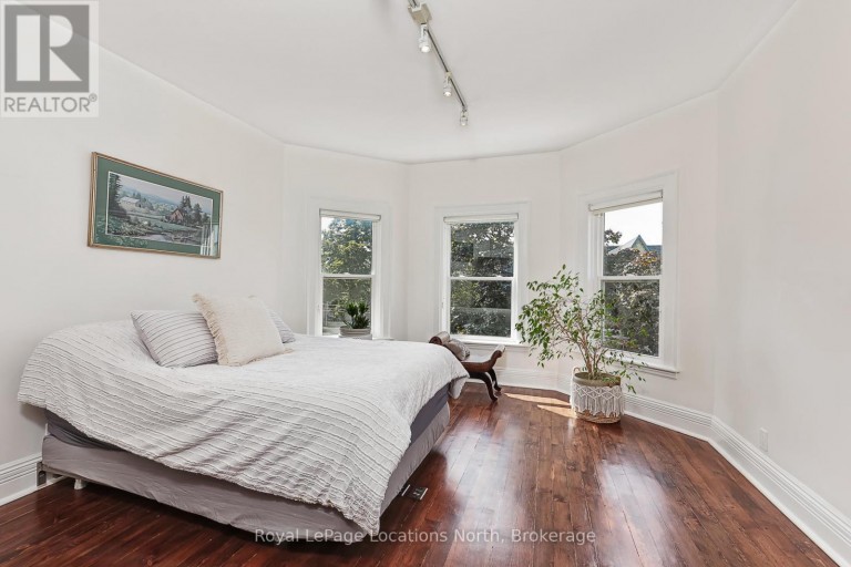 43 ELGIN STREET, Collingwood, Ontario, L9Y3L6