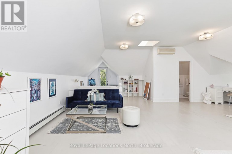 43 ELGIN STREET, Collingwood, Ontario, L9Y3L6