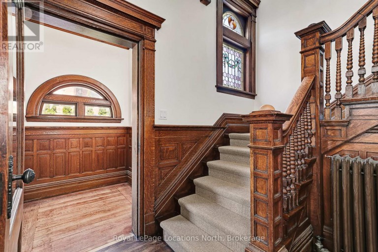 43 ELGIN STREET, Collingwood, Ontario, L9Y3L6