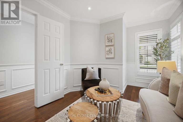33 MOSELY CRESCENT, Ajax (Central East), Ontario, L1Z0M9