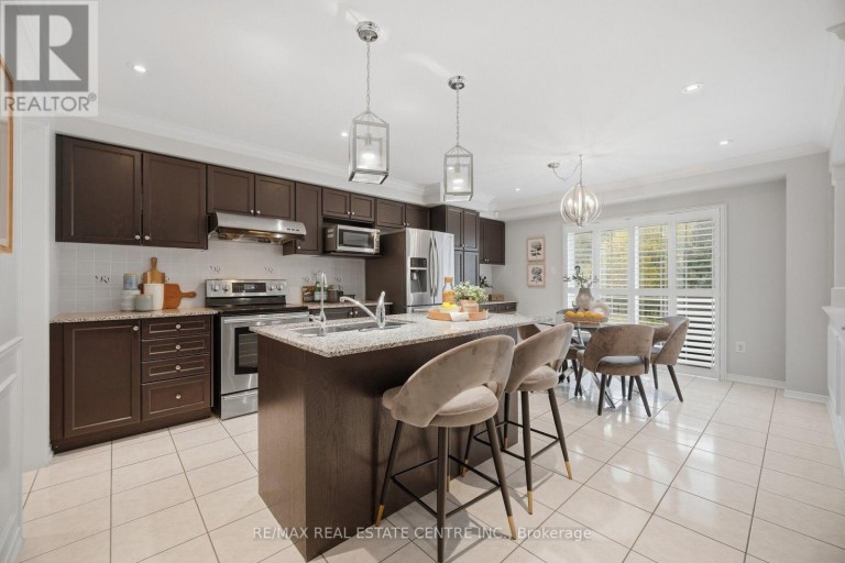 33 MOSELY CRESCENT, Ajax (Central East), Ontario, L1Z0M9