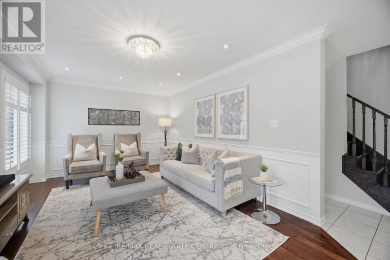 33 MOSELY CRESCENT, Ajax (Central East), Ontario, L1Z0M9