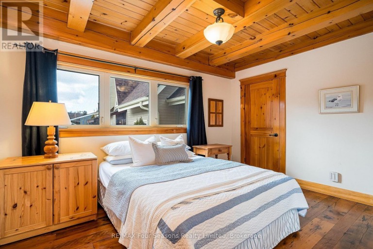 147 LAKESHORE ROAD E, Blue Mountains, Ontario, L9Y0M9