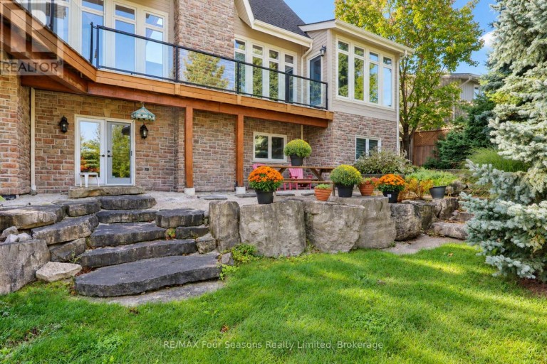 147 LAKESHORE ROAD E, Blue Mountains, Ontario, L9Y0M9