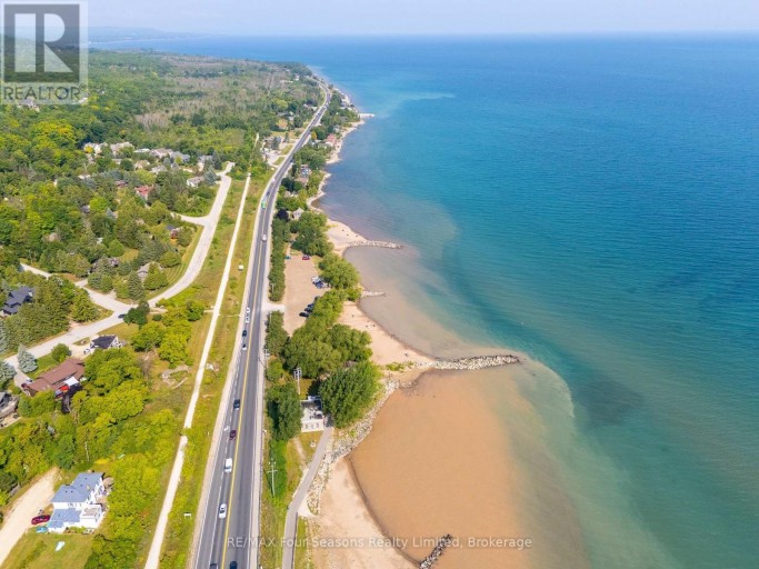 147 LAKESHORE ROAD E, Blue Mountains, Ontario, L9Y0M9