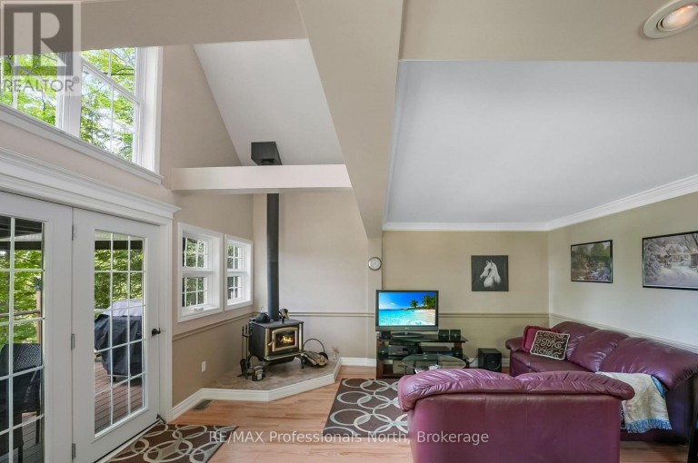 1214 KASHAGAWIGAMOG LAKE ROAD, Minden Hills (Minden), Ontario, K0M2K0