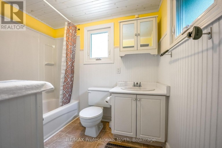 1214 KASHAGAWIGAMOG LAKE ROAD, Minden Hills (Minden), Ontario, K0M2K0
