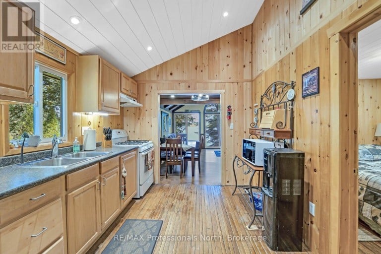 1035 HARVEST MOON LANE, Algonquin Highlands (Stanhope), Ontario, K0M1S0
