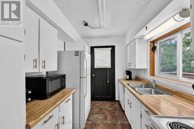 275 HARVEY STREET Orillia Ontario photo 14