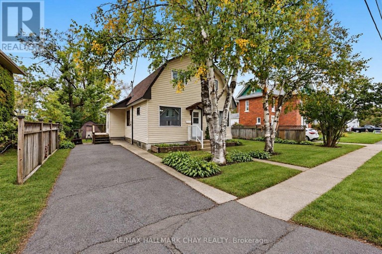275 HARVEY STREET, Orillia, Ontario, L3V3M6