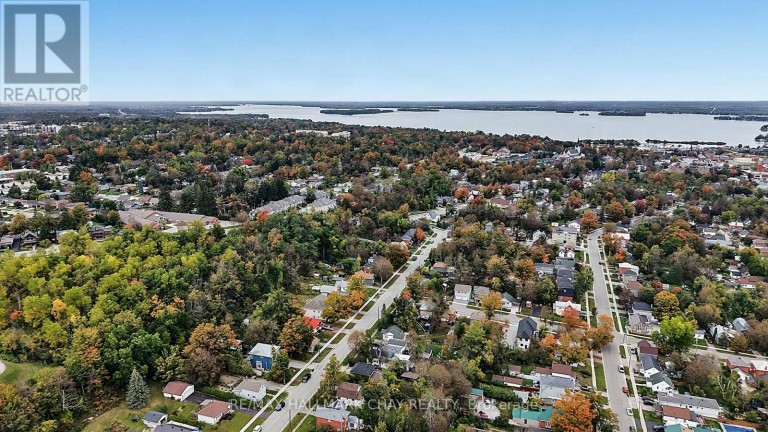 275 HARVEY STREET, Orillia, Ontario, L3V3M6