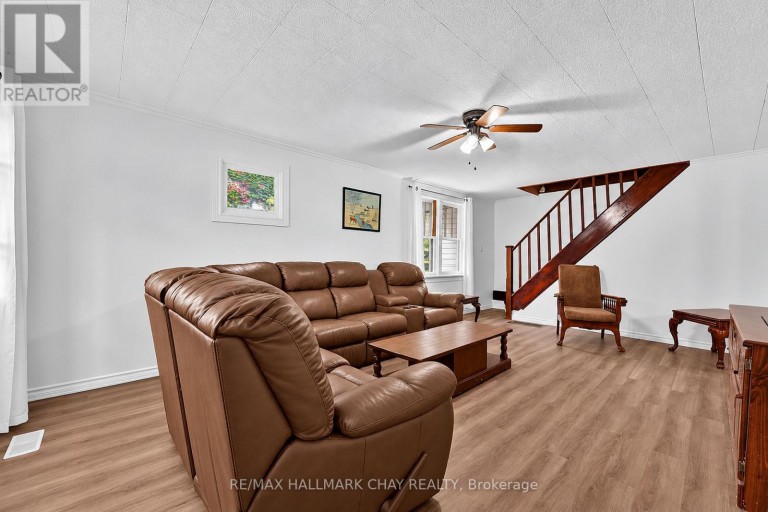 275 HARVEY STREET, Orillia, Ontario, L3V3M6