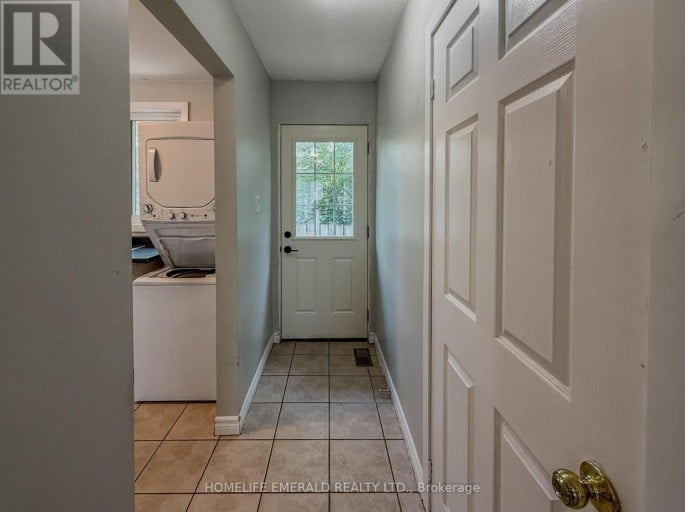 131 CUNDLES ROAD E, Barrie (Cundles East), Ontario, L4M3A1