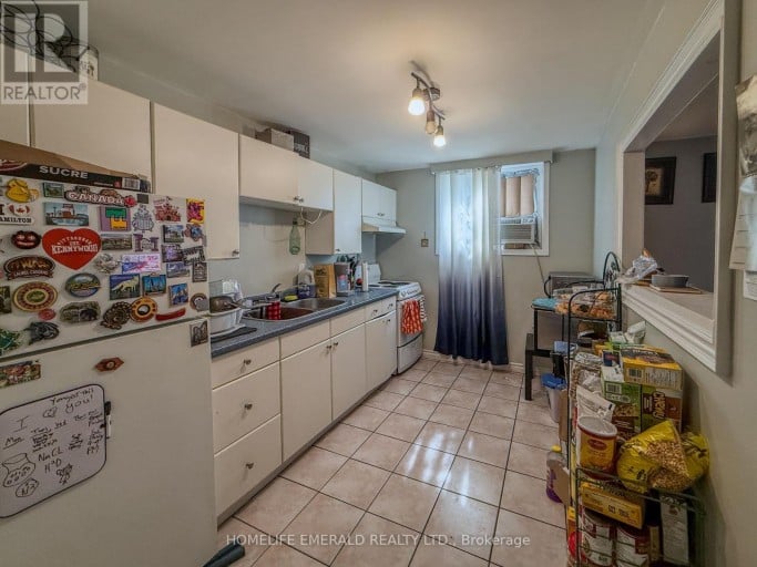 131 CUNDLES ROAD E, Barrie (Cundles East), Ontario, L4M3A1