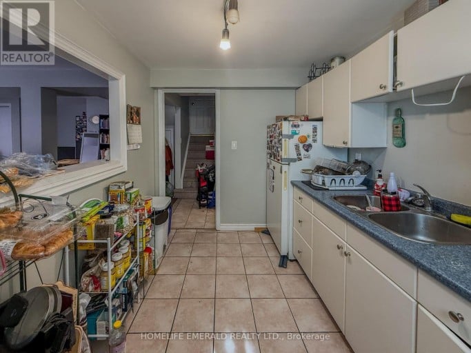 131 CUNDLES ROAD E, Barrie (Cundles East), Ontario, L4M3A1