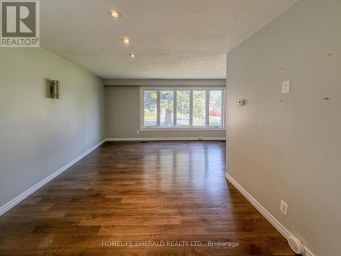 131 CUNDLES ROAD E Barrie (Cundles East) Ontario photo 5