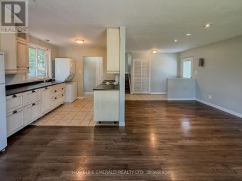 131 CUNDLES ROAD E Barrie (Cundles East) Ontario photo 9