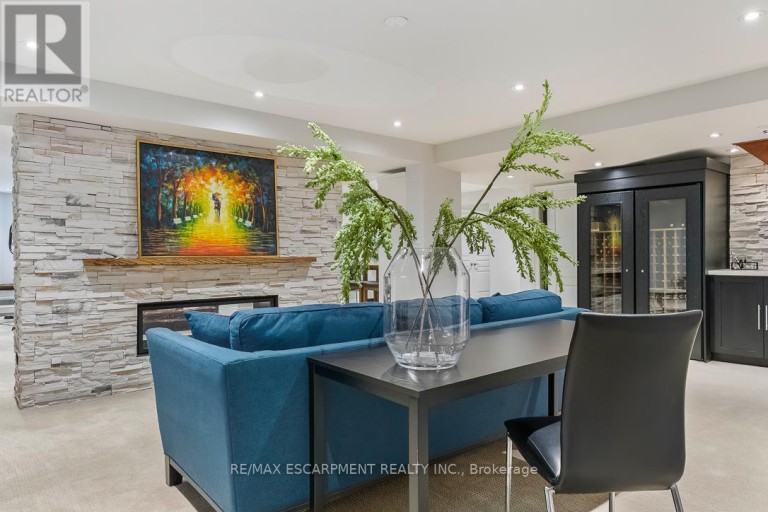 519 HANCOCK WAY, Mississauga (Lorne Park), Ontario, L5H4L5