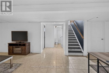 28 NELLES STREET E Haldimand Ontario photo 40