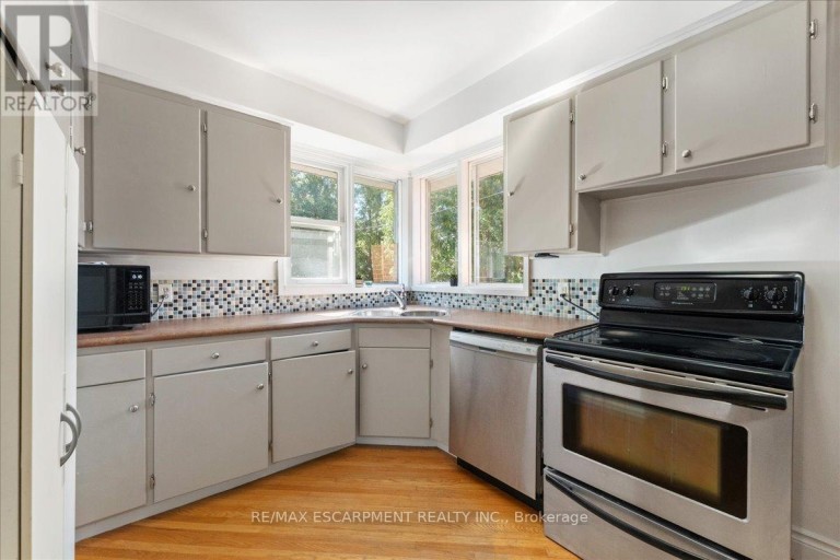 56 EVERTON PLACE, Hamilton (Sunninghill), Ontario, L8T1G7